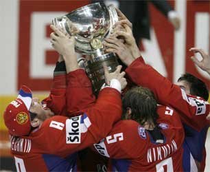 Российские хоккеисты празднуют победу в Чемпионате мира. Фото с сайта sportsphoto.livejournal.com