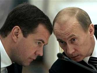 Президент России Дмитрий Медведев и премьер-министр России Владимир Путин. Фото с сайта anaconda-manifesto.blogspot.com