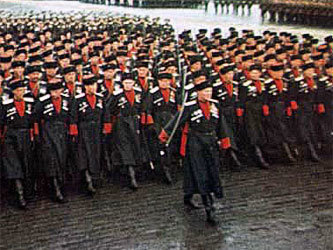 Кубанские казаки на Параде Победы 24 июня 1945 года. Кадр документальной кинохроники