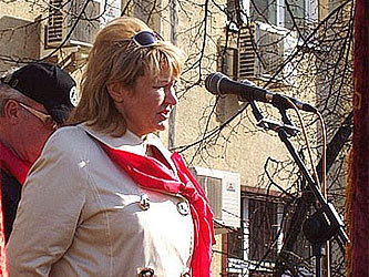 Нина Останина. Фото с сайта www.regnum.ru