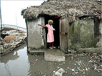 В кварталах беднейшего населения Гаити. Фото с сайта sfbayview.com