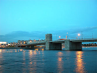 Володарский мост в Санкт-Петербурге. Фото с сайта bcam.spb.ru