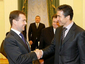 Дмитрий Медведев и Андерс Фог Расмуссен. Фото пресс-службы президента РФ
