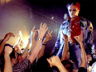 На концерте группы The Prodigy, фото с сайта www.listal.com