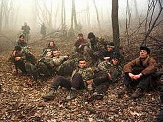 Чеченские боевики. Фото с сайта ural.ru