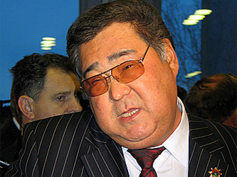 Губернатор Кемеровской области Аман Тулеев. Фото с сайта www.nakanune.ru