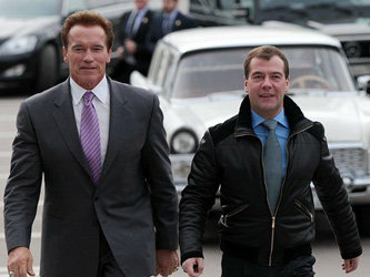 Арнольд Шварценеггер и Дмитрий Медведев. Фото пресс-службы президента РФ