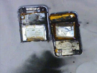 Смартфон iPhone после сампроизвольного взрыва. Фото с сайта iphonespies.com