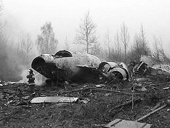 Обломки самолета Леха Качиньского. Фото с сайта oko-planet.su