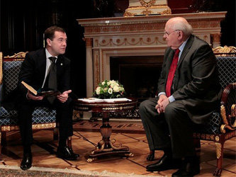 Дмитрий Медведев и Михаил Горбачев. Фото пресс-службы президента РФ