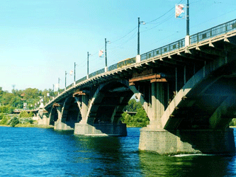 Старый мост через Ангару. Фото с сайта liveangarsk.ru