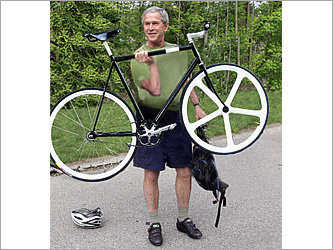 Джордж Уокер Буш-младший. Фото с сайта youaretheengine.wordpress.com