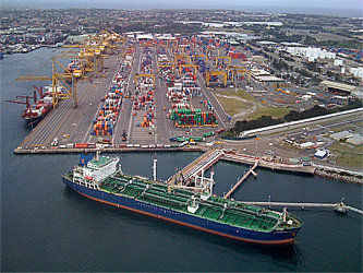 Контейнерный порт Сиднея. Фото с сайта www.sailing-cruise.net