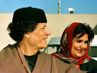 Муаммар Каддафи с женой. Фото с сайта liveinternet.ru