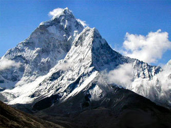 Эверест, фото с сайта www.yuga.ru
