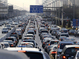 Уличное движение в Пекине. Фото с сайта www.csmonitor.com