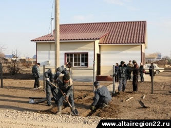 Восстановительные работы в Николаевке. Фото с Официального сайта Алтайского края