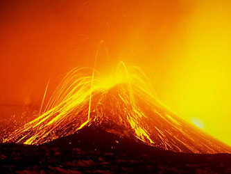 Фото вулкана Этна с сайта astronet.ru