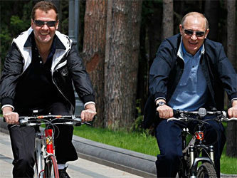 Дмитрий Медведев и Владимир Путин. Фото пресс-службы президента РФ