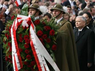 Церемония похорон Леха Качиньского. Фото с сайта www.novinite.com