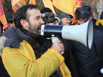 Депутат ГД РФ Илья Пономарев на митинге в Новосибирске. Фото Sibnet.ru
