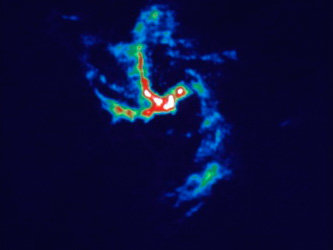 Облака газа, поглощаемые черной дырой в центре Млечного Пути, кадр NRAO