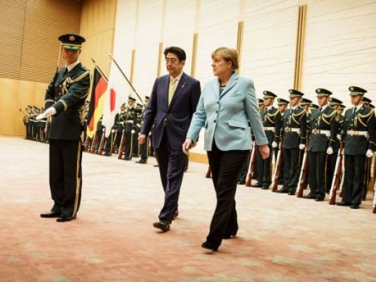 Синдзо Абэ и Ангела Меркель