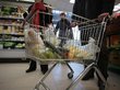 Россияне перестали  экономить за счет товаров со скидками