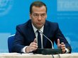 Медведев заявил, что новые санкции США означают объявление войны