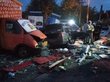 Mercedes в Новосибирске разнес торговые киоски, есть жертвы. ФОТО