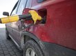 Бензин на российских АЗС оказался дороже зарубежного