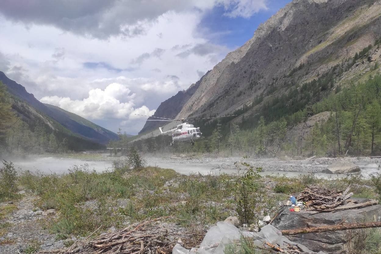 Жительницу Новосибирска вертолетом эвакуировали из высокогорий Алтая