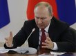 Десятки человек в окружении Путина заболели COVID