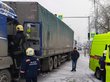 Грузовик после смерти водителя врезался в фуру в Новосибирске