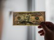 Минфин России заявил о дискредитации доллара
