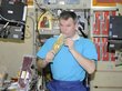 Российские космонавты испытают систему получения воды из мочи