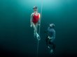 Спортсменка без гидрокостюма нырнула в Байкал на 40 метров. ВИДЕО