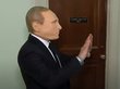 Американский конгрессмен пришел на слушания в маске Путина