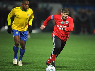 Рамзан Кадыров во время матча со сборной Бразилии. Фото с сайта www.sports.ru