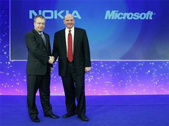Глава Nokia Стивен Элоп и генеральный директор Microsoft Стив Балмер. Фото с сайта www.itechnews.net