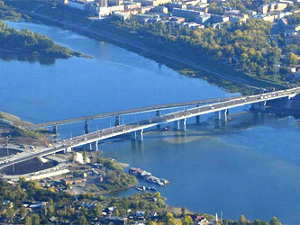 Фото моста через Томь с сайта sibmost.adinadin.ru