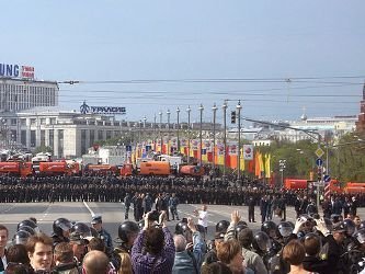 6 мая 2012 год, полицейские кордоны на Большом Каменном мосту в Москве. Фото: <A target=