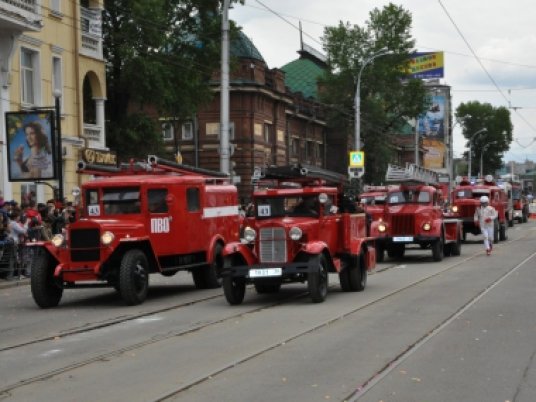 Колонна пожарной техники