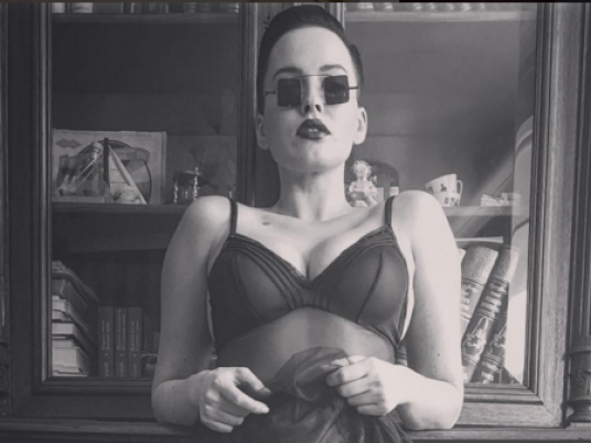 Даша Астафьева на интимных фото из домашнего фотоальбома Даша Астафьева на интимных фото из домашнего фотоальбома