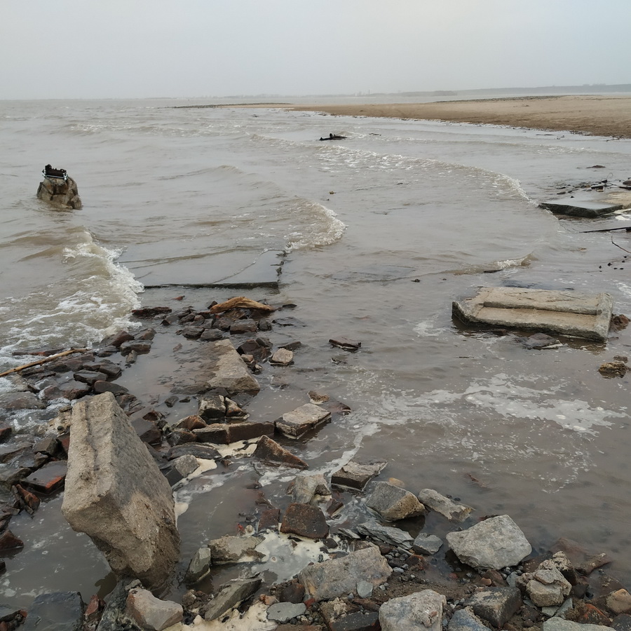 Старинный Бердск с могилами всплыл из-за обмеления водохранилища - Сибирь -  info.sibnet.ru