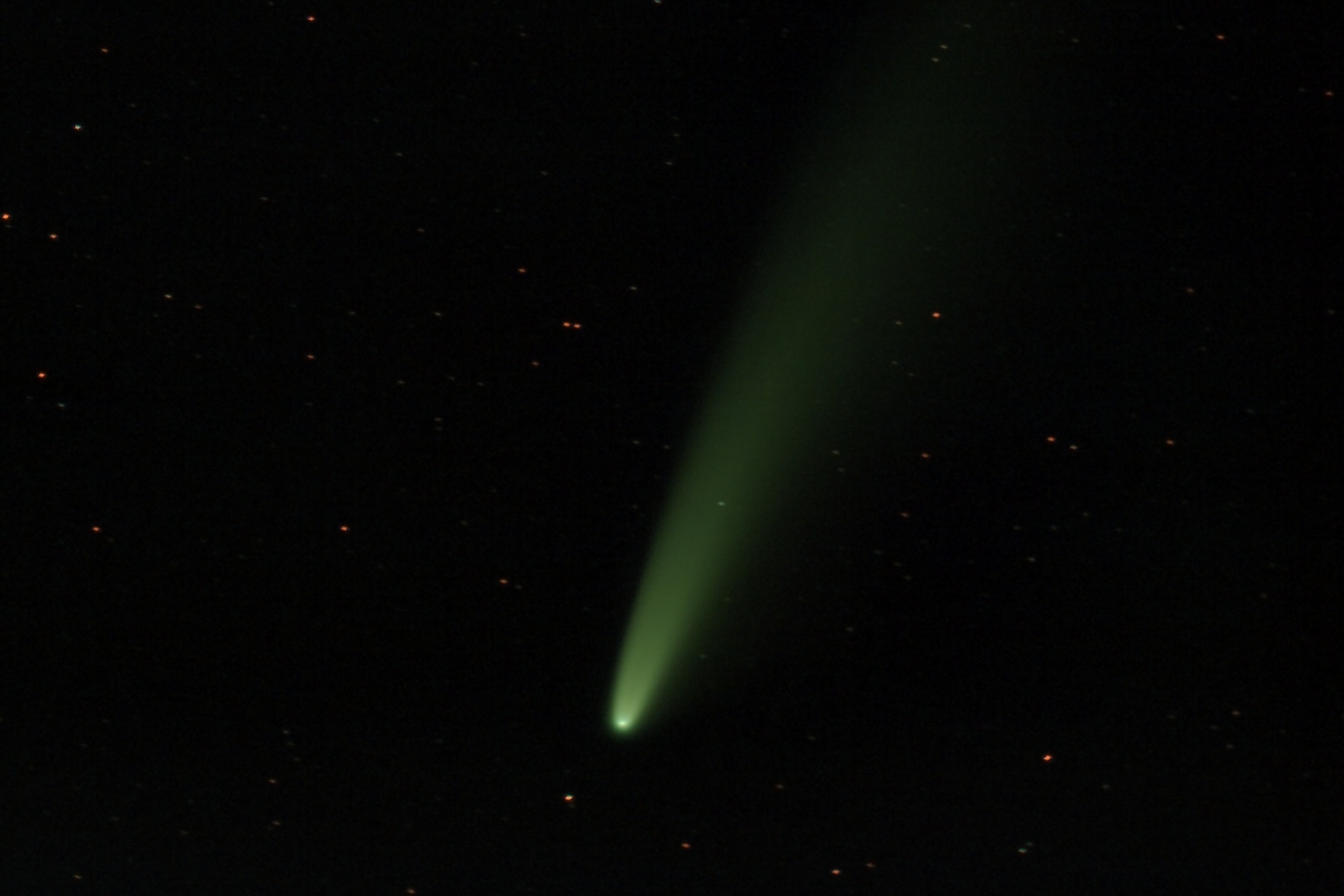 Комета в хабаровске сегодня. Комета c/2020 f3. Комета неовайз 2020. Комета с 20 f3. С 2020 f3 NEOWISE.