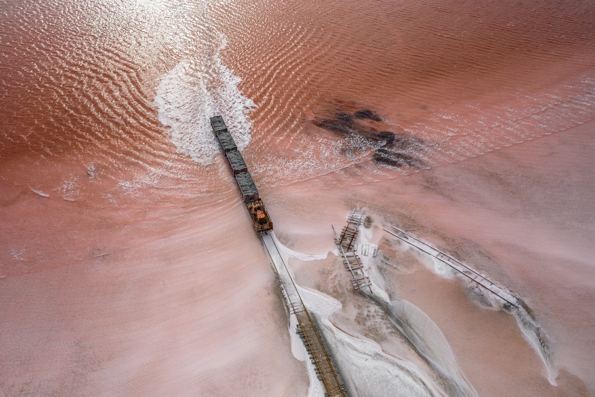 Розовое соленое озеро Алтайский край