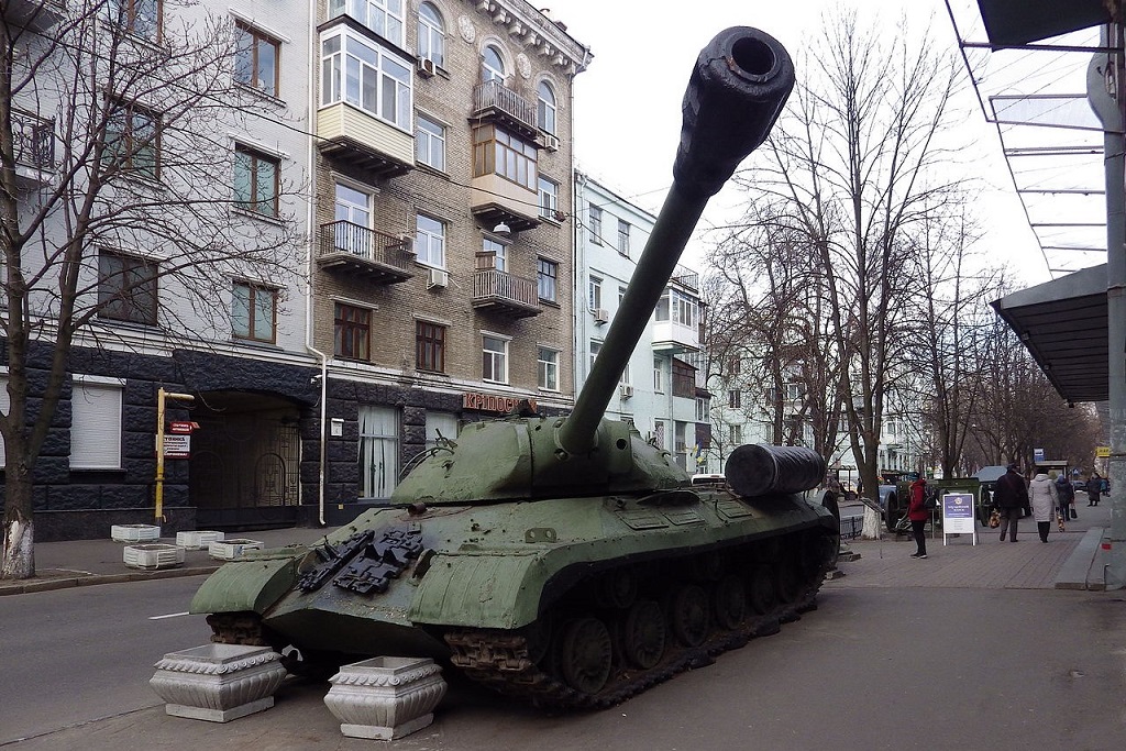 Ис-3 в Киеве возле Национального военно-исторического музея  