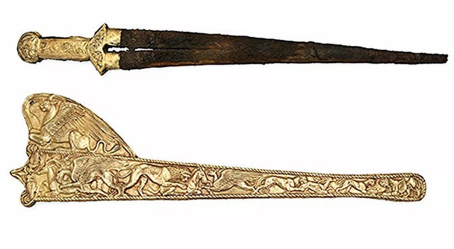 Золотой меч, найденный в скифском кургане IV века до н.э