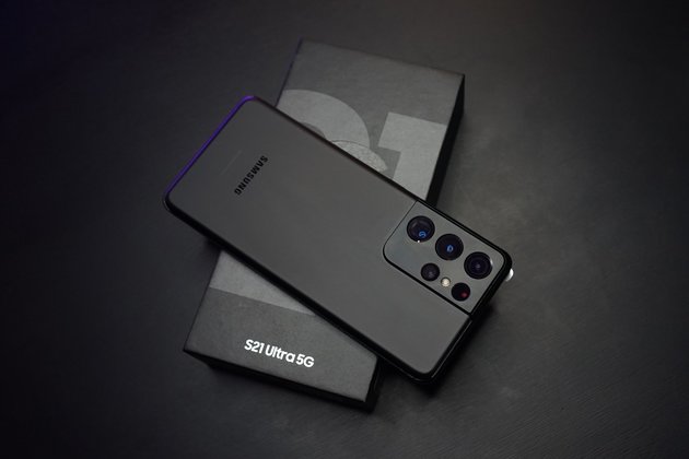 Смартфон Samsung Galaxy S21 Ultra черный